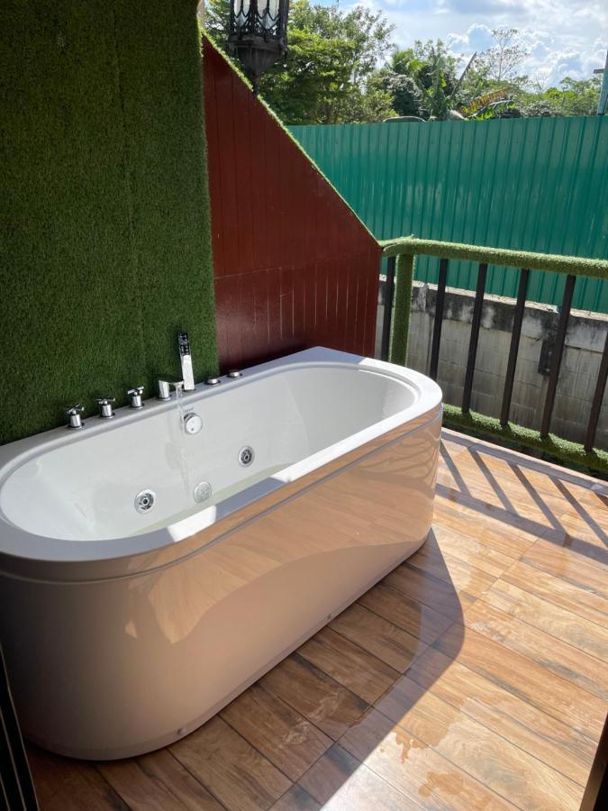 Noree Jacuzzi House Ban Phan Sadet Nai Eksteriør bilde